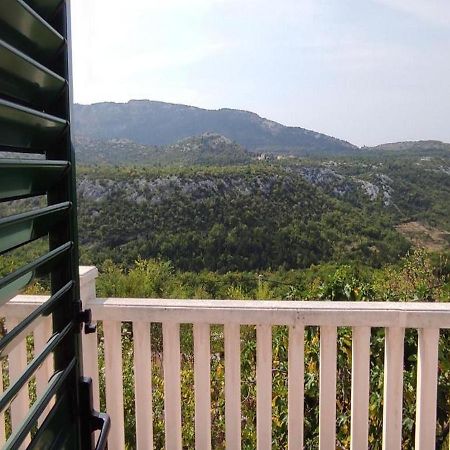 Holiday Home Carevic Gornja Brela Екстер'єр фото