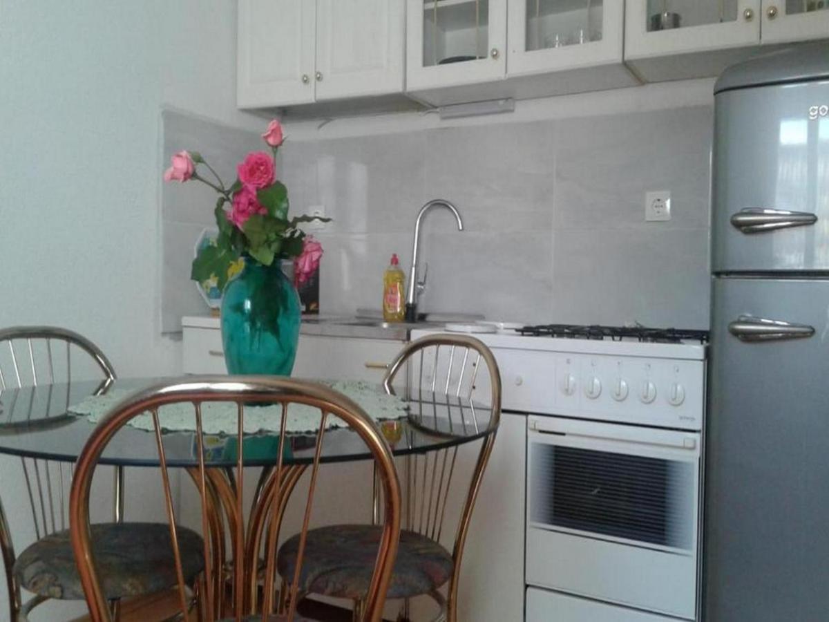 Holiday Home Carevic Gornja Brela Екстер'єр фото