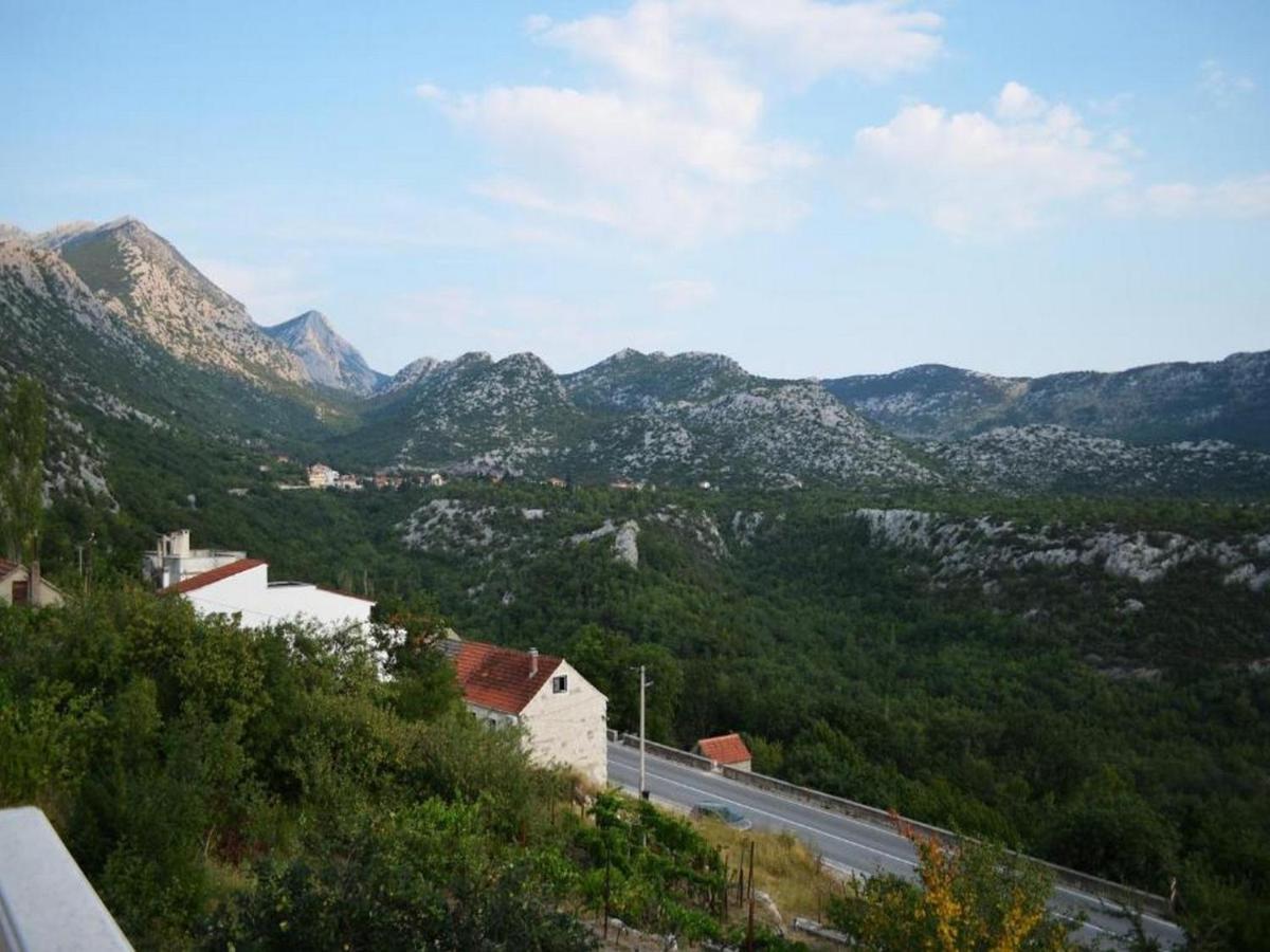 Holiday Home Carevic Gornja Brela Екстер'єр фото